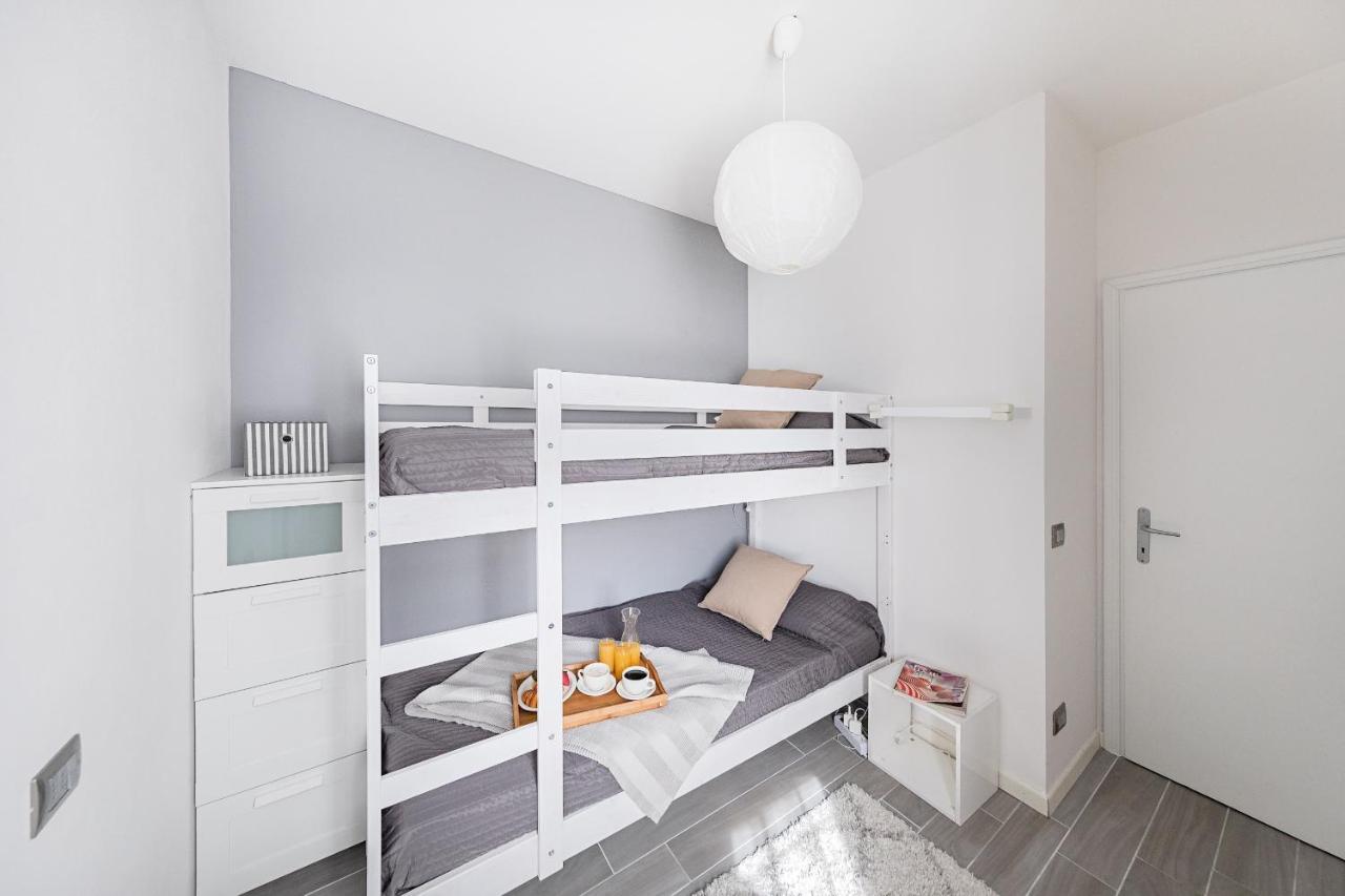 Appartamento Mazzini P1-25 By Wonderful Italy ซีร์มิโอเน ภายนอก รูปภาพ