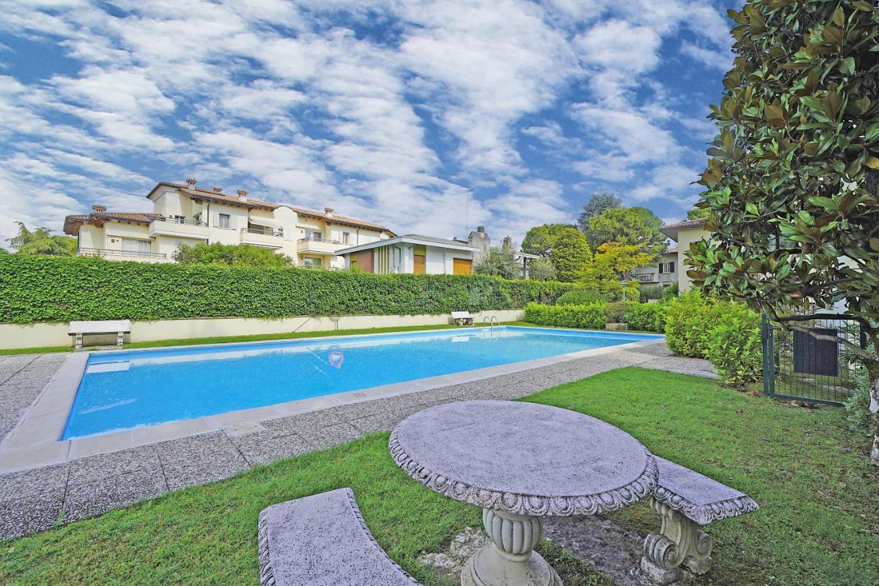 Appartamento Mazzini P1-25 By Wonderful Italy ซีร์มิโอเน ภายนอก รูปภาพ