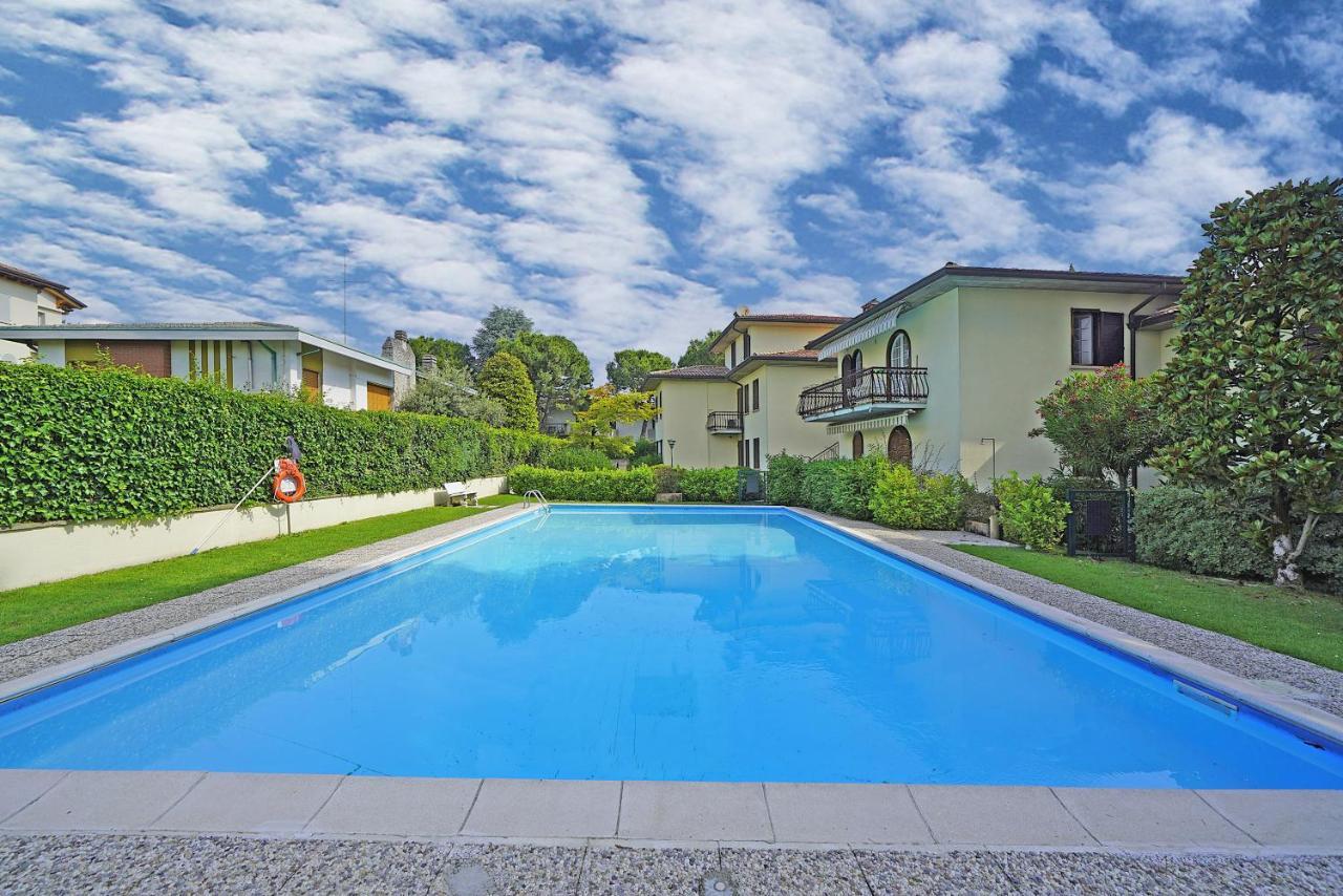 Appartamento Mazzini P1-25 By Wonderful Italy ซีร์มิโอเน ภายนอก รูปภาพ